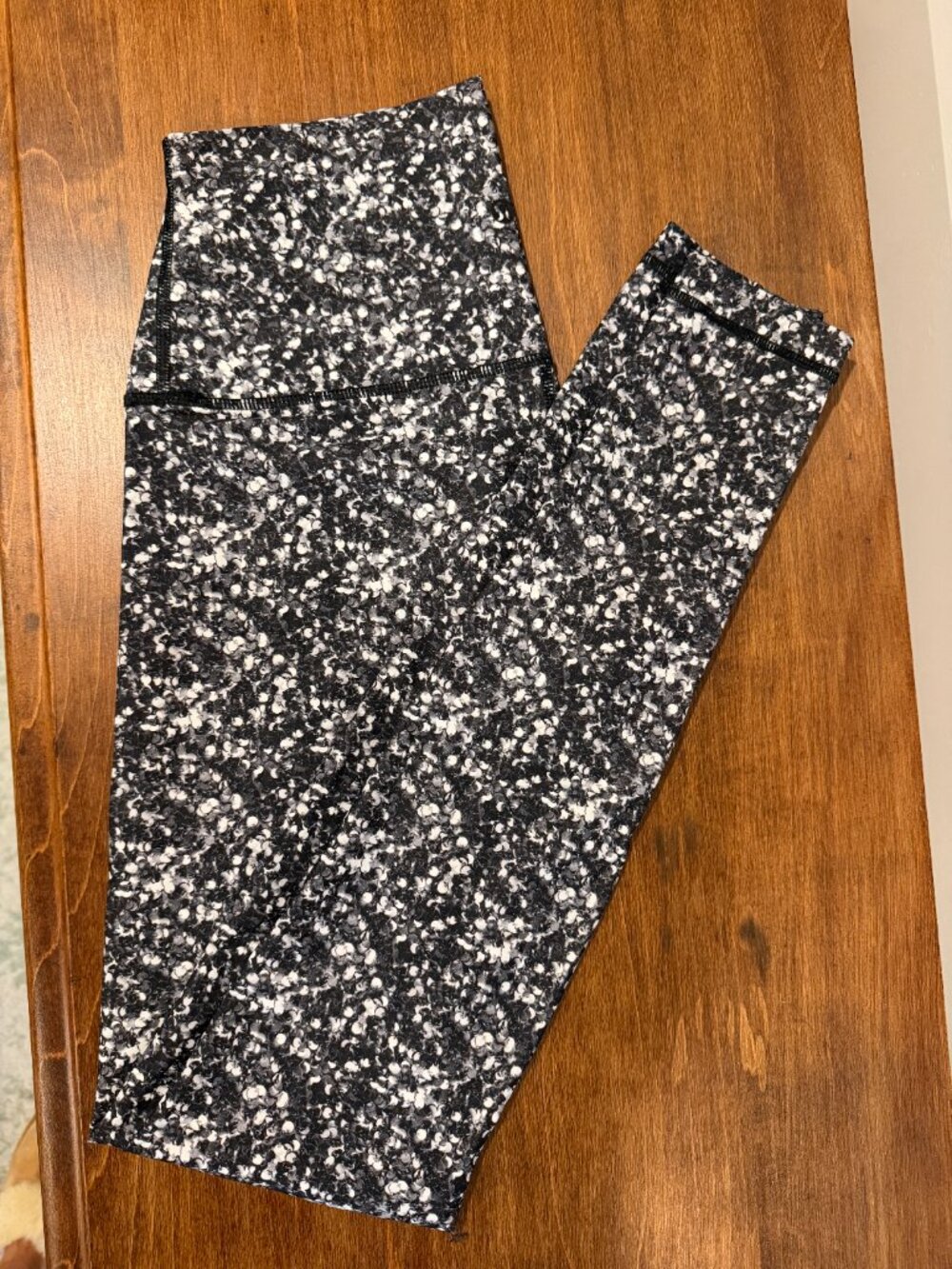 Lululemon HR Women’s Sz 6/8 Shine Tight Legging Shimmy Shimmer Black Metal 30"